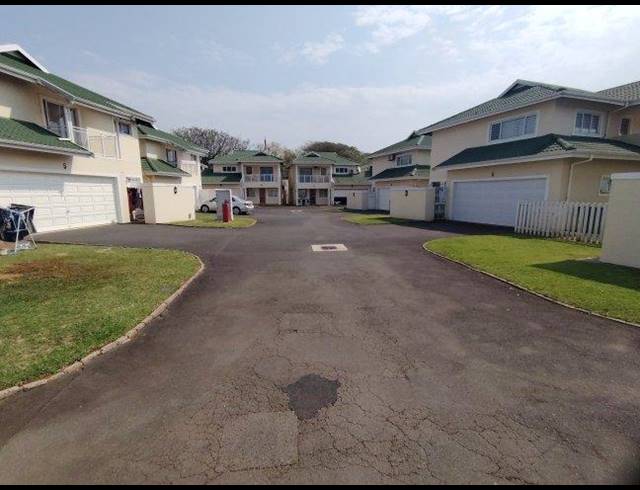 3 BEDROOM TOWNHOUSE FOR SALE IN BROADLANDS